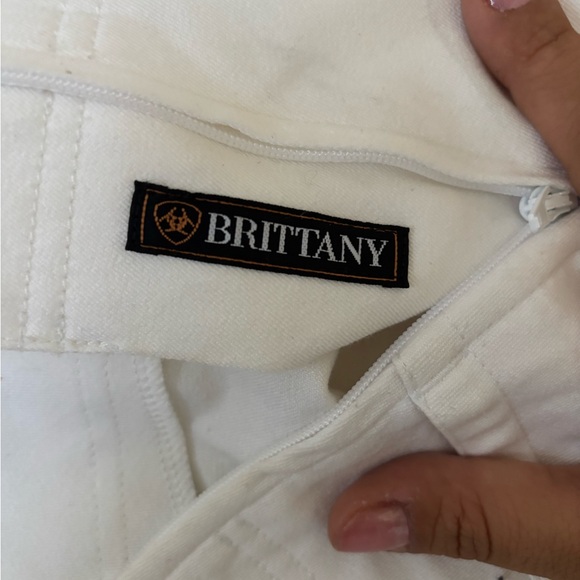 Ariat Cream Equestrian Breech Pants - Picture 3 of 5